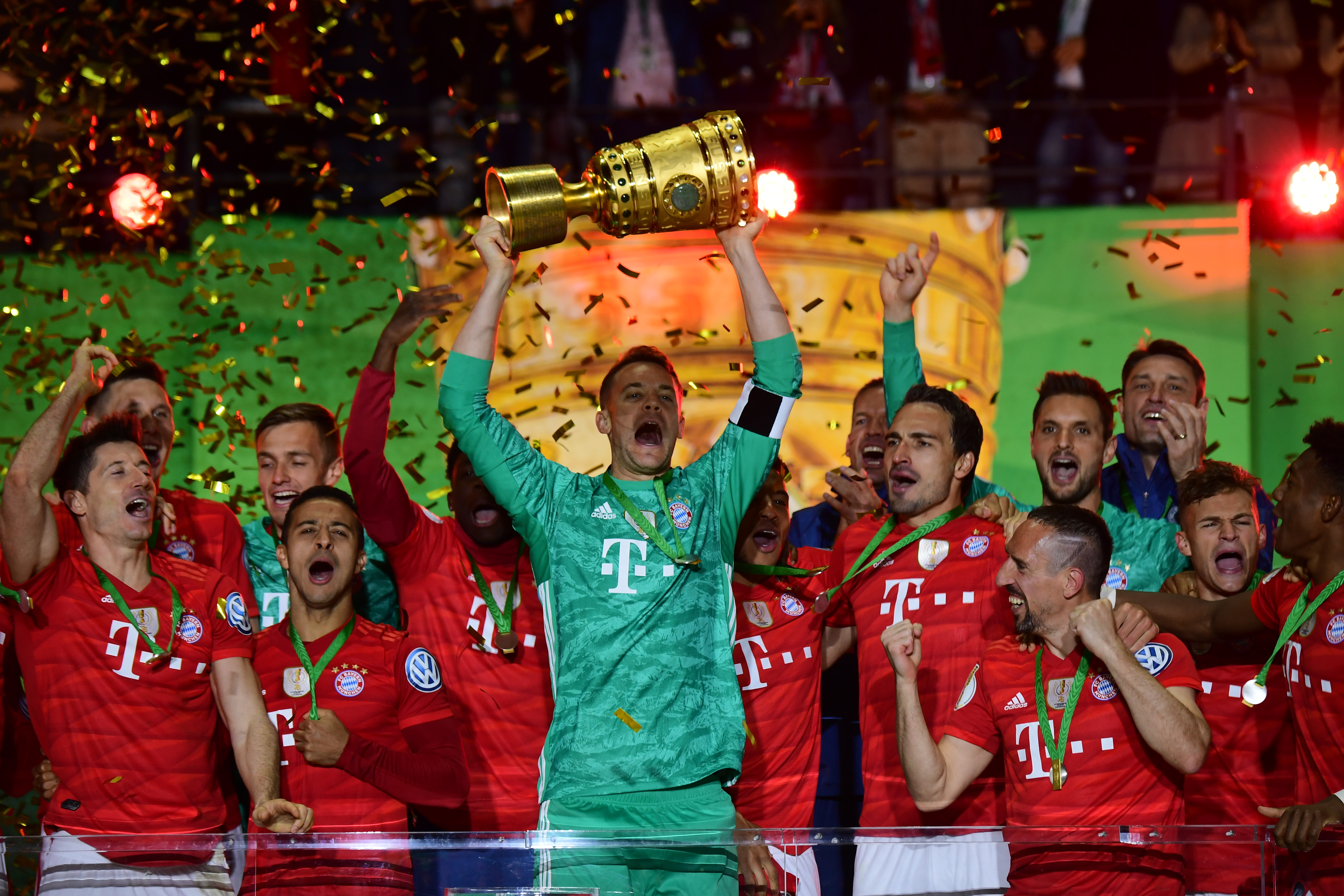 土媒：罗马和米兰都对费内巴切前锋恩-内斯里感兴趣（土耳其媒体：米兰与罗马均有意引进费内巴切前锋恩-内斯里）