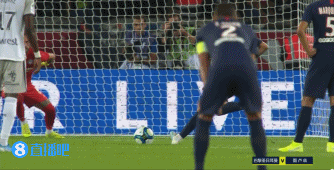 湖人生涯最强一战！斯玛特狂轰8记三分砍26分创赛季新高（湖人生涯代表作！斯玛特轰进8记三分狂砍26分，刷新赛季新高）