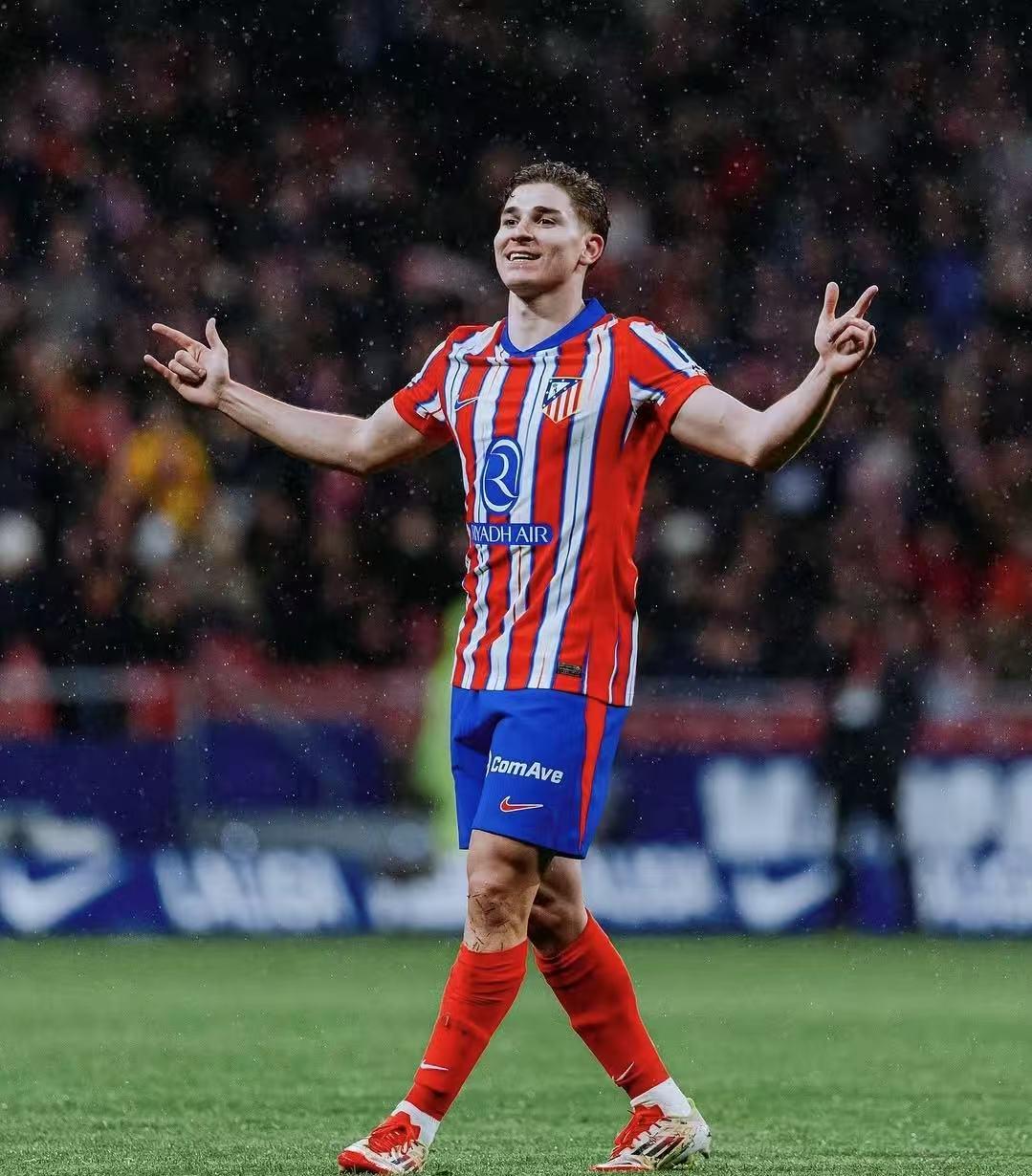 八村塁：看到浓眉身穿蓝色球衣而不是黄色，我还是会感觉奇怪（八村塁：浓眉穿蓝衣而非黄衣时，我依然觉得不习惯）