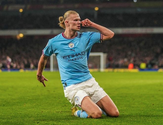 辽宁男篮在俱乐部杯首战失利，后调整阵容暂稳，以90比79战胜合肥男篮，杨鸣调整战术有效应对挑战。（首战失利后阵容微调稳住局面，辽宁男篮90-79力克合肥，杨鸣战术应变奏效）