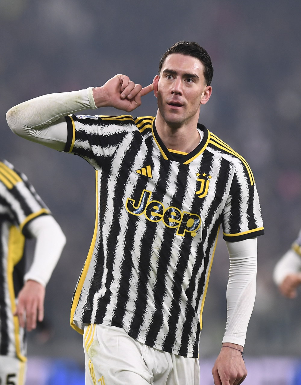 普利希奇带病救主，此乃米兰擎天一柱！（普利希奇抱病力挽狂澜，堪称米兰中流砥柱！）