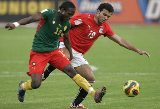 沪媒：波耶特从全北辞职后或重返中国，对执教中超持开放态度（沪媒：波耶特辞去全北主帅后或回归中国，愿考虑执教中超）