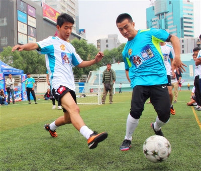 西汉姆联2-1逆转埃弗顿，帕奎塔传射，菲尔克鲁格破门（帕奎塔传射建功、菲尔克鲁格破门，西汉姆联2-1逆转埃弗顿）