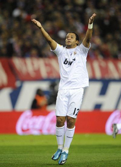 利物浦球员国家队战报：罗伯逊90场里程碑率队进军世界杯（利物浦国脚战报：罗伯逊第90次出场达成里程碑，率苏格兰直通世界杯）