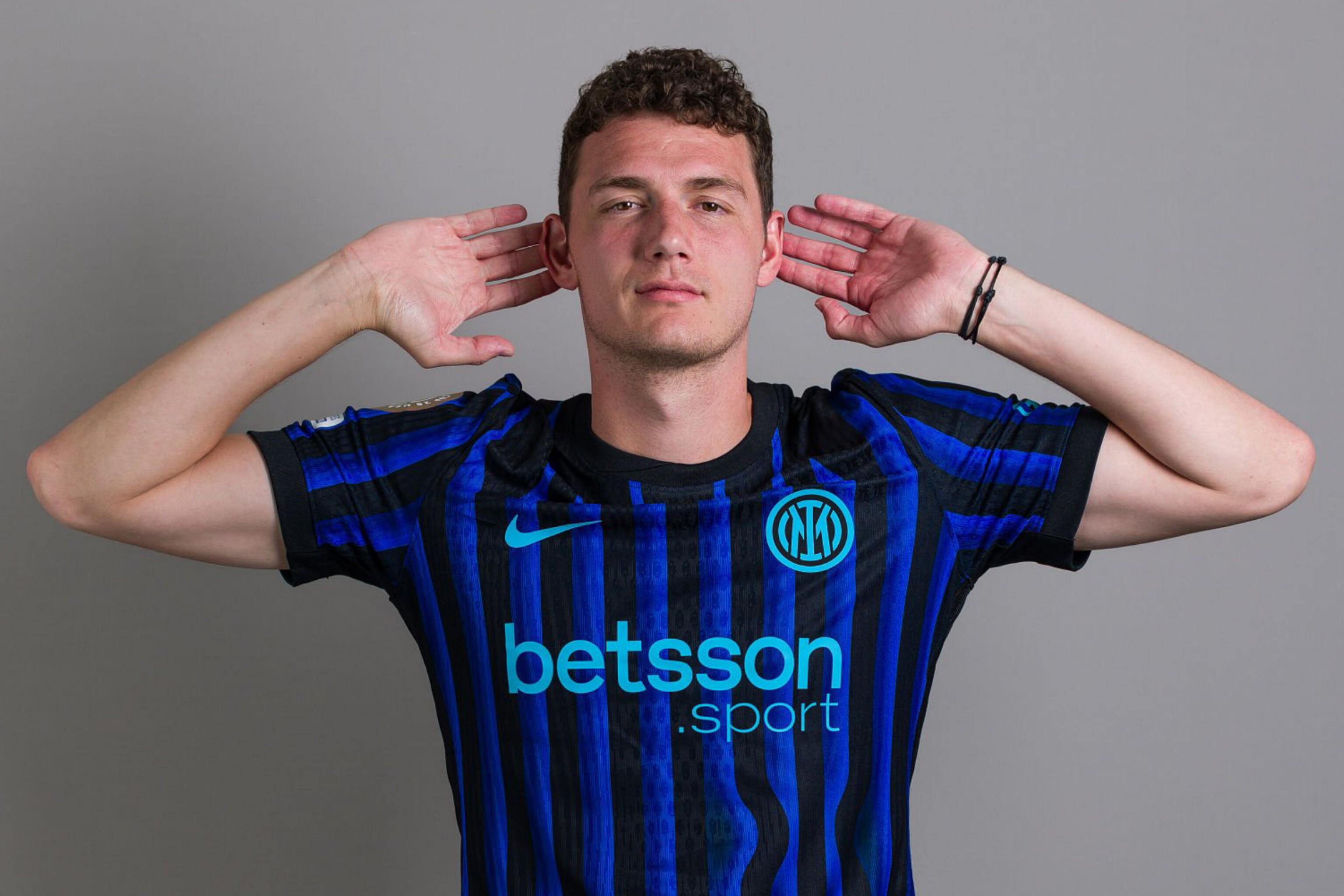 FIFA发布的世界杯赛程以美东时间计算，比北京时间慢12小时（FIFA世界杯赛程按美东时间公布，较北京时间滞后12小时）