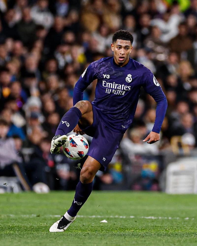 泰州范厚泰：苏超水平和中乙差不多；希望上一线队，为国效力（泰州球员范厚泰：苏超水平与中乙相近，盼升入一线队为国出战）