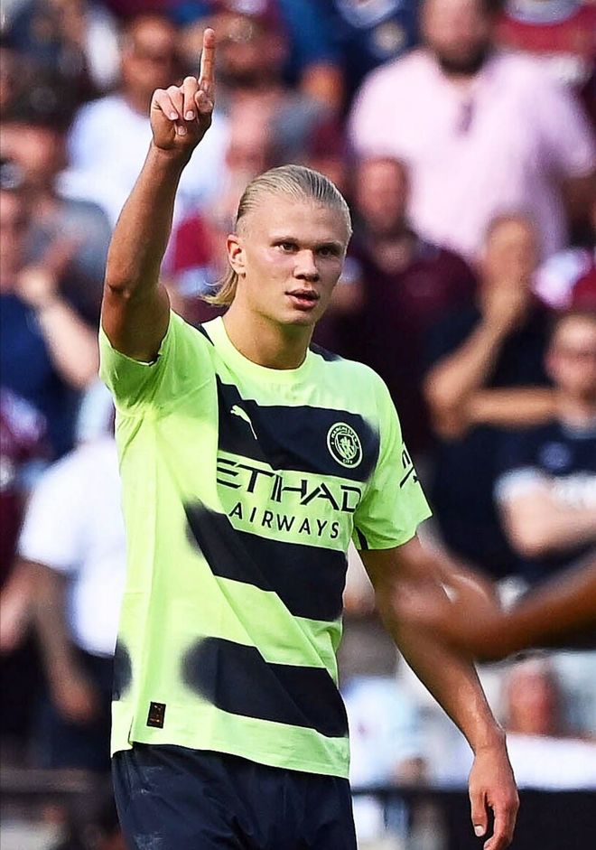 米切尔末节24分，与詹姆斯并列97-98赛季以来骑士第二高（米切尔末节独取24分 追平詹姆斯 创97-98赛季后骑士第二高纪录）